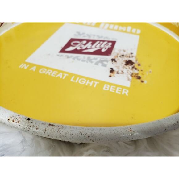 Vintage 1965 SCHLITZ “REAL GUSTO” rare Yellow‎ Metal Round Serving Beer Tray - Picture 5 of 12